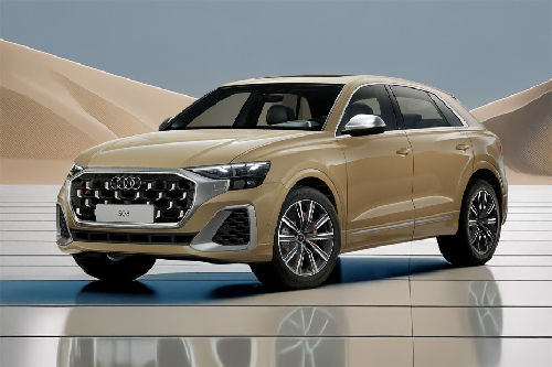 أودي  SQ8 Front angle low view