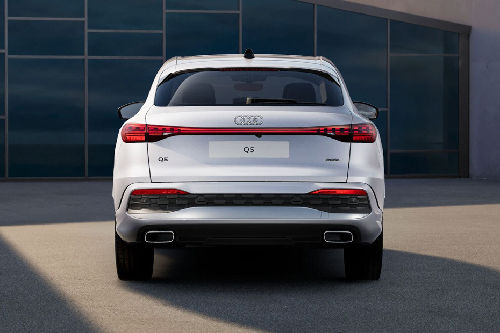Full Rear View of Audi Q5 Sportback