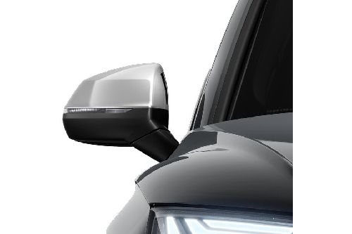 أودي إس كيو 5  Drivers Side Mirror Front Angle