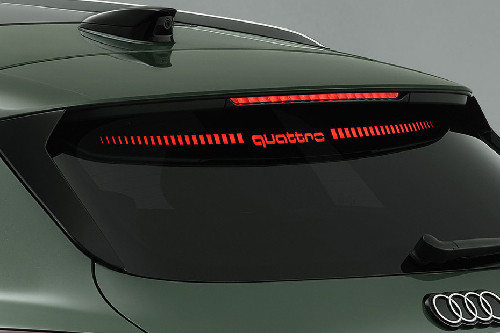 Rear Medium View of أودي Q5 إل