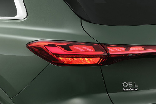 Q5 إل Tail light
