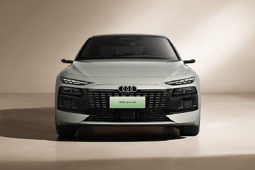 Full Front View of A6L إي-ترون