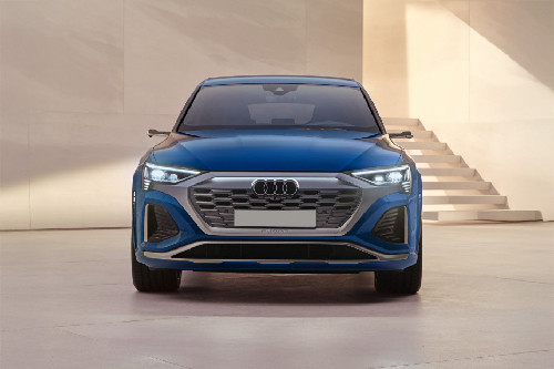 Full Front View of SQ8 إي-ترون