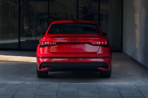 Full Rear View of أودي إيه 3