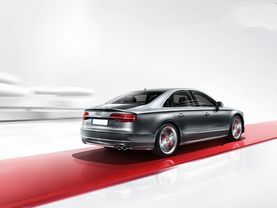 S8 (2012-2022) Rear angle view