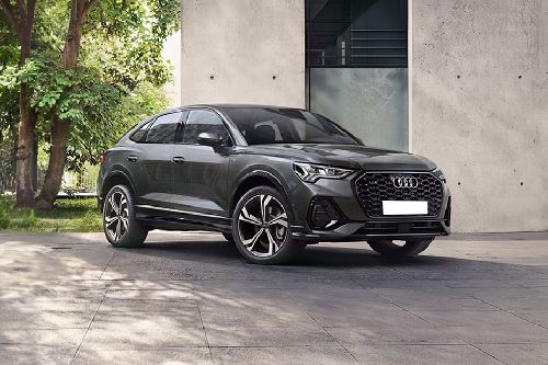 Audi  Q3 Front angle low view