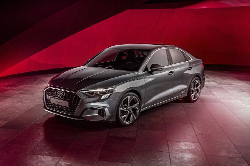 أودي A3 (2022-2024) Front Medium View
