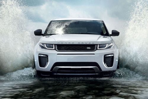 Full Front View of Range Rover Evoque 5 Door