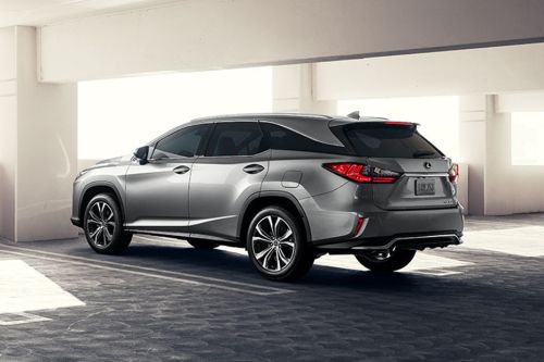 Rear Cross Side View of لكزس RX L