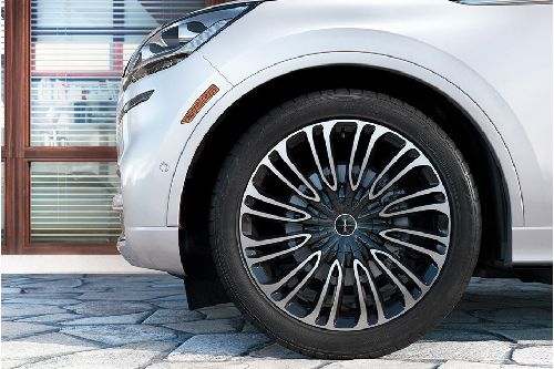 أفياتور  Wheel