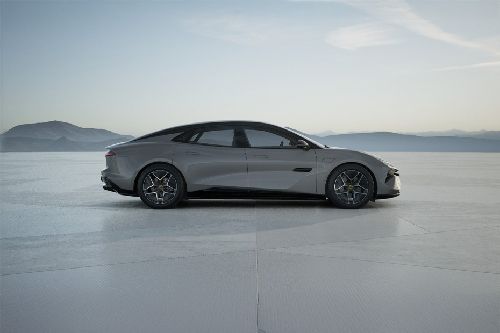 إيميا Medium Angle Front View