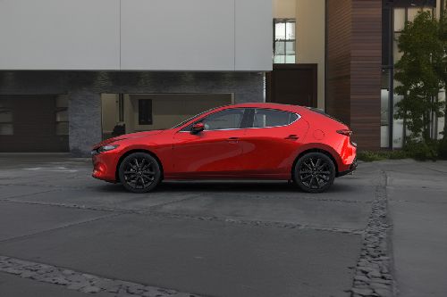 مازدا 3 هاتشباك Full Side View