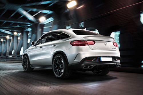 Rear Cross Side View of مرسيدس بنز الفئة جي أل إي كوبيه