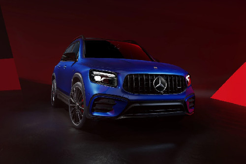 مرسيدس بنز فئة GLB Front Medium View