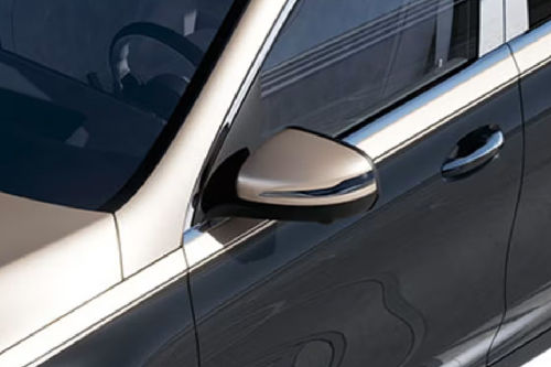مرسيدس بنز مايباخ جي إل إس Drivers Side Mirror Front Angle