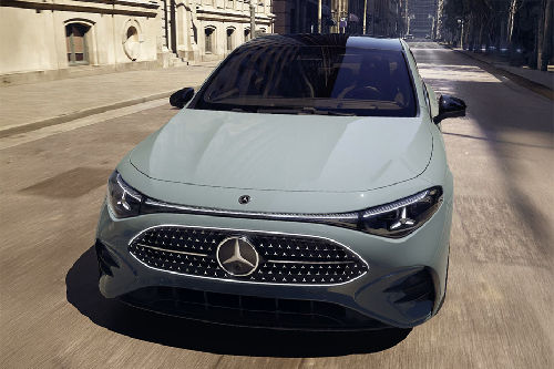Full Front View of 2026 سي إل إيه