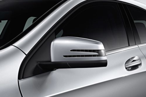 مرسيدس بنز الفئة أي Drivers Side Mirror Front Angle