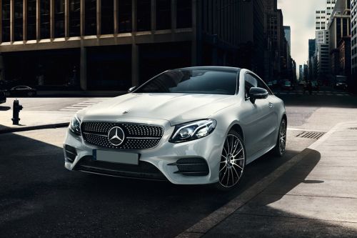 مرسيدس بنز الفئة - إي كوبيه Side Medium View