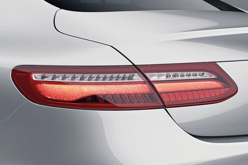 الفئة - إي كوبيه Tail light