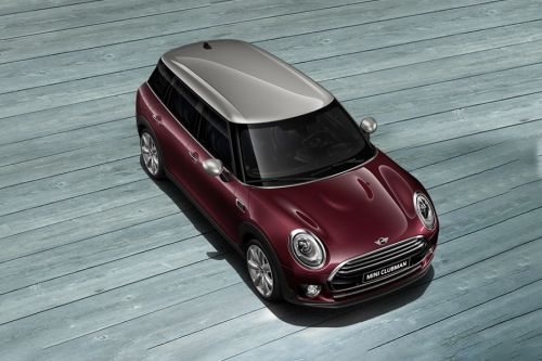 ميني Clubman Front Cross Side View