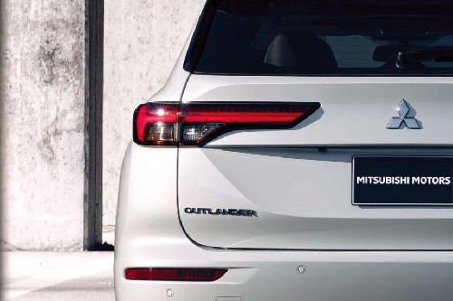 Outlander Tail light