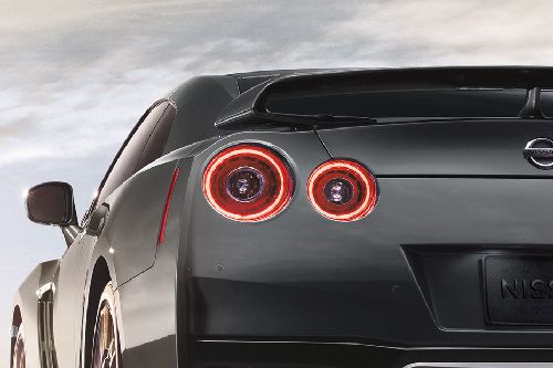 GT-R(2017-2020) Tail light