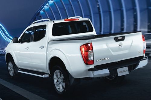 Rear Cross Side View of نيسان Navara Pickup(2017-2021)