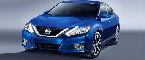 Nissan Altima (2012-2016) Side Medium View