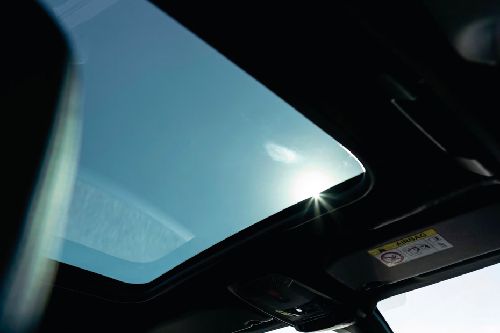 بيجو 208 Sunroof Moonroof