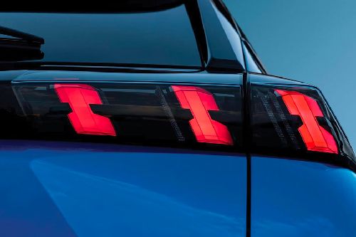 2008 (2023-2024) Tail light