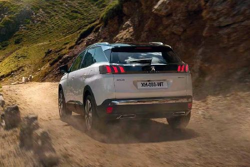 Rear Medium View of Peugeot 3008 (2023-2024)