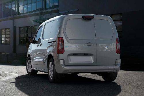 بارتنر (2023–2024) Rear angle view