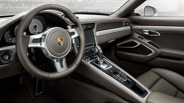 911 Carrera 4 Wheel