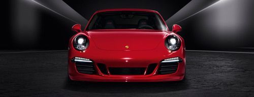 Full Front View of 911 Carrera 4 GTS