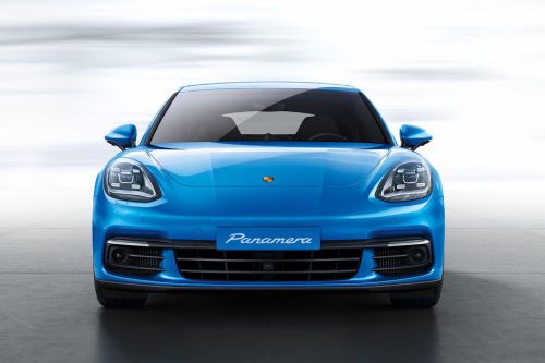 Full Front View of باناميرا
