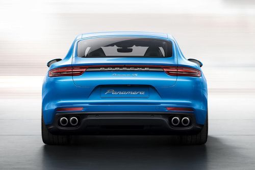 Full Rear View of بورش باناميرا