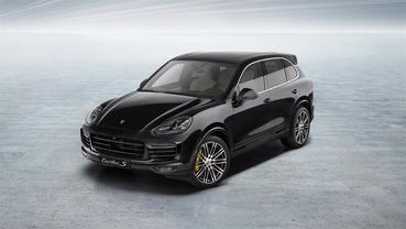 بورش Cayenne Turbo S Front Angle High View