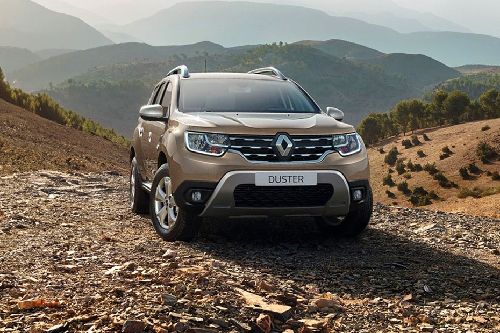 Renault Duster Front Side View