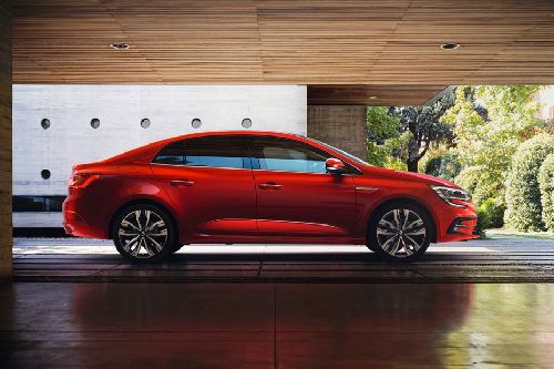 Renault Megane (2022-2024) Drivers Sideview
