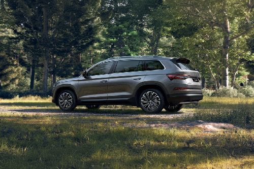 Rear Cross View of Skoda Kodiaq