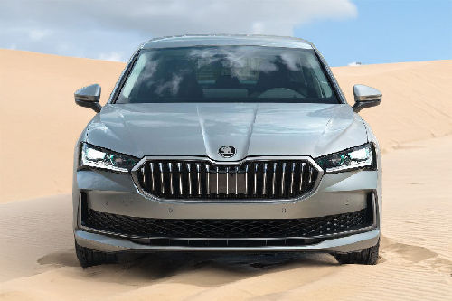 Full Front View of سوبيرب