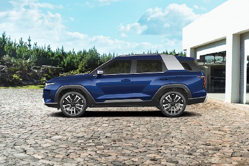 Ssangyong Torres Full Side View