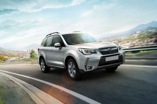 سوبارو Forester (2012-2021) Front Medium View