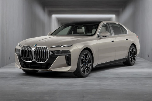 BMW  7 Series Front angle low view