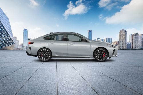 الفئة الثانية جران كوبيه Medium Angle Front View