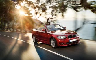 1 Series Convertible Side view