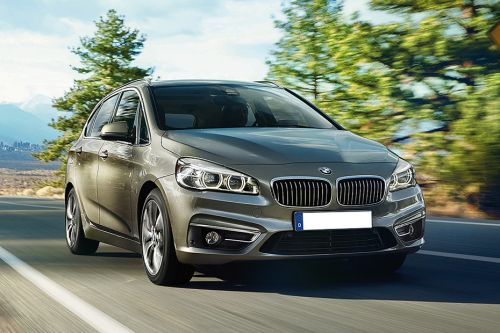 بي إم دبليو 2 Series Active Tourer Front Medium View