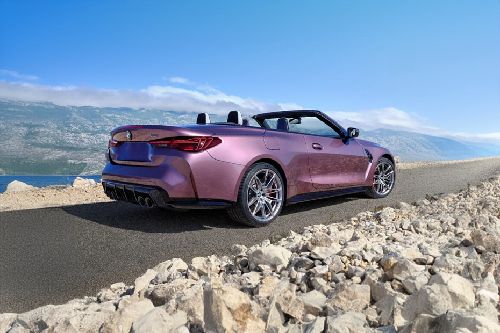  قابلة للتحويلM4 Rear angle view