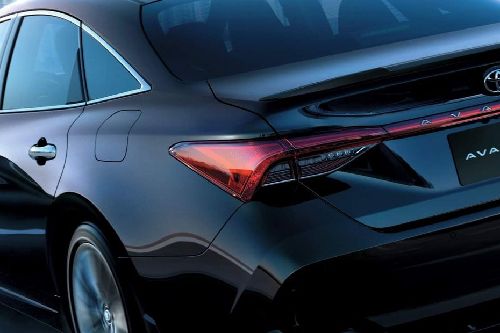 Avalon (2022-2023) Tail light