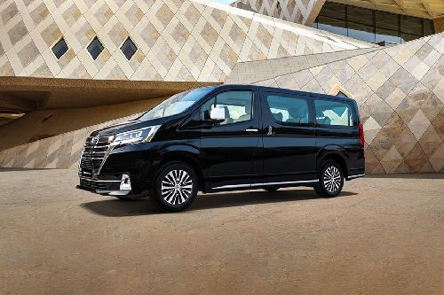 Toyota  Granvia (2019-2021) Front angle low view